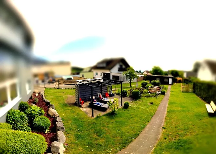 Zum Hochstein * Ettringen (Rhineland-Palatinate)