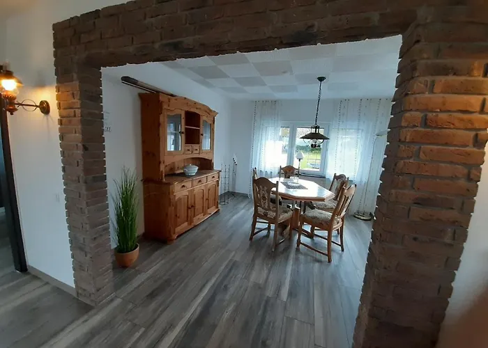 Zum Hochstein * Ettringen (Rhineland-Palatinate)